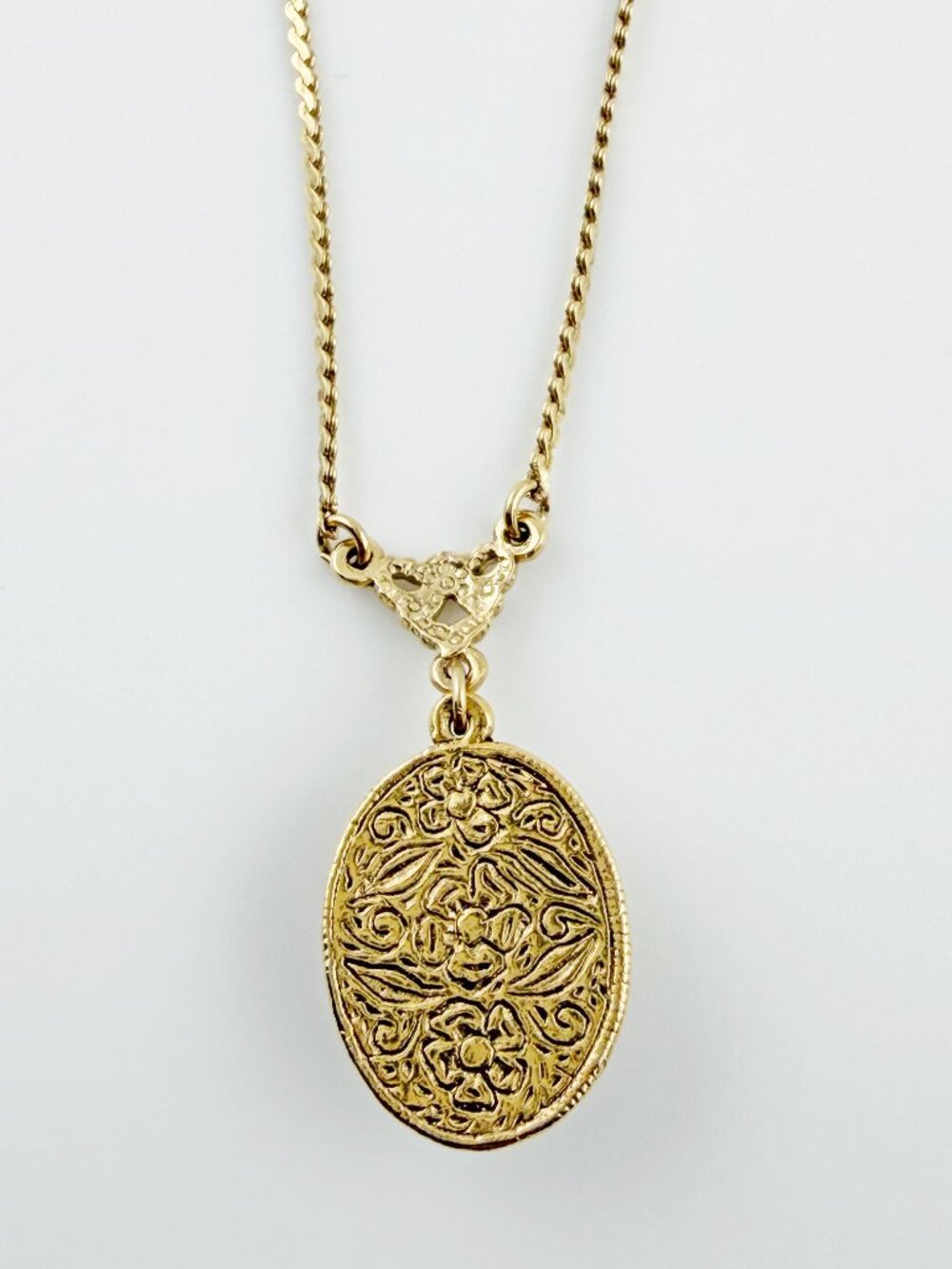 1928 Jewelry Co. Gold Tone Faux Pearl Oval Pendant Necklace - Grandmacore - Picture 7 of 8